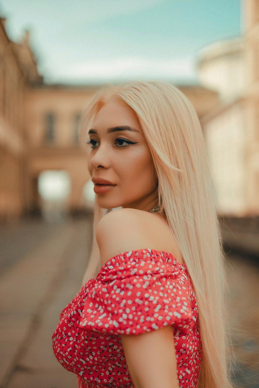 Кира - Проститутка СПб +7(981)260-89-38